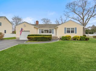 307 6th Avenue, Saint James, NY