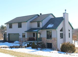 W7435 Hickory Ln, Pardeeville, WI 53955