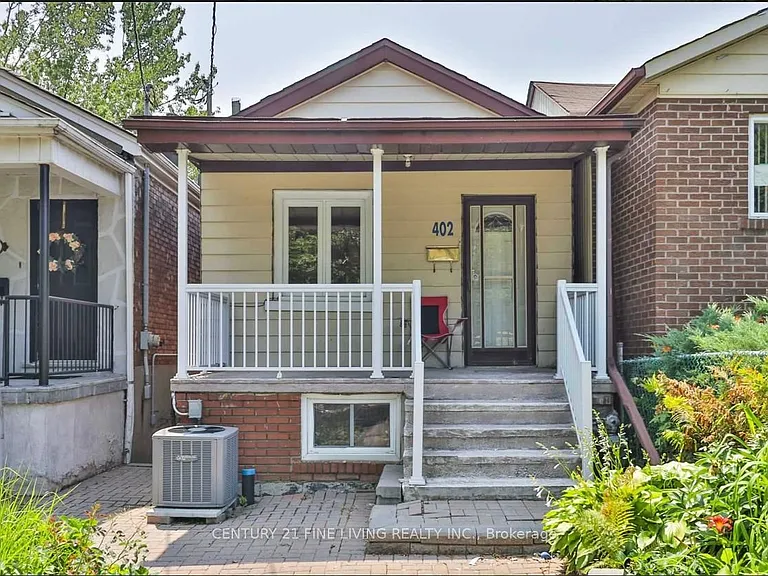 402 McRoberts Ave — Photo 1