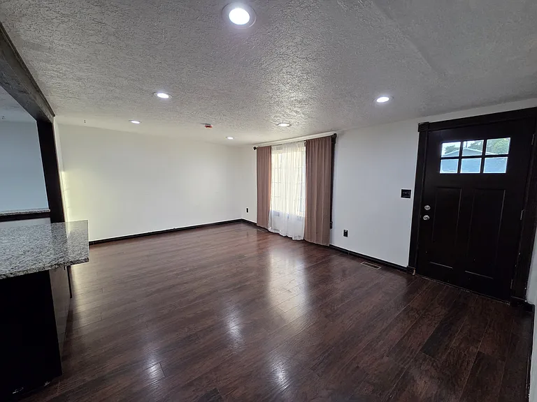7941 S 3620 W — Photo 14