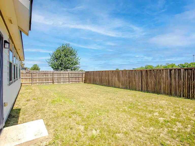 11724 Saddle Rock Dr — Photo 23