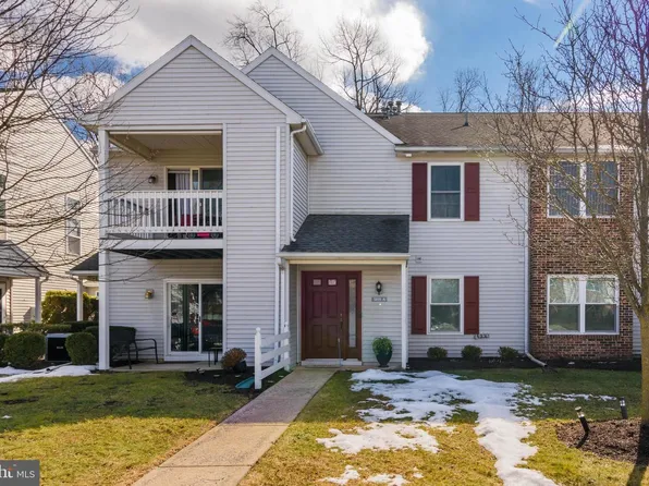 5811 Hidden Lake Dr APT A, Harrisburg, PA 17111