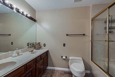 4th image of 12343 Ballas Woods Ct