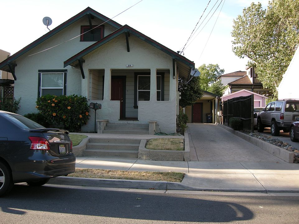 1st image of 218 W 5th St