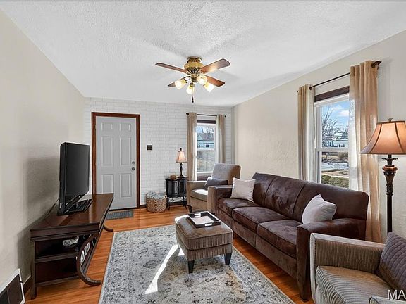 5th image of 10027 Lackland Rd