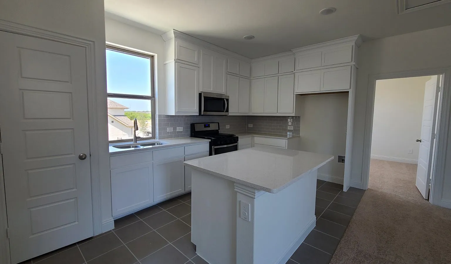 4408 Smokey Quartz Ln — Photo 2