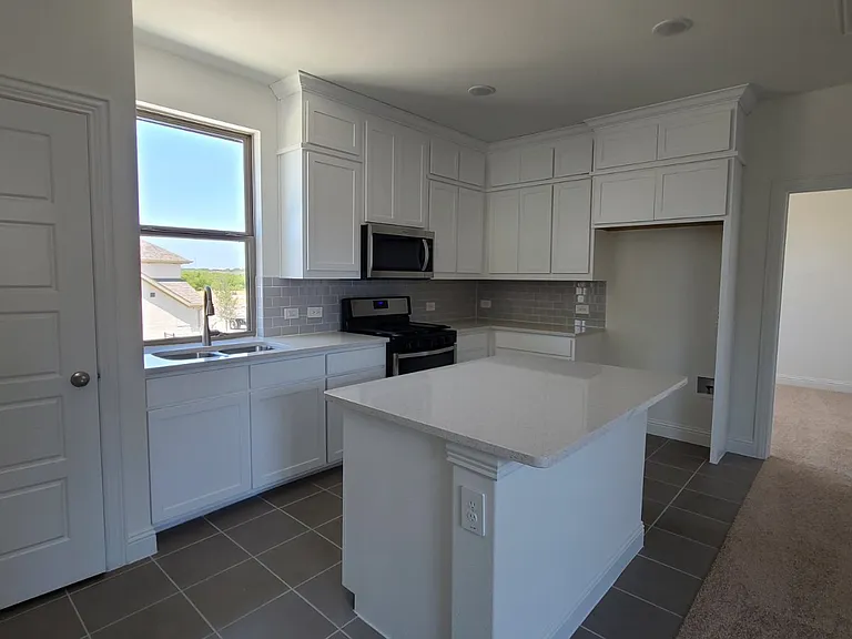 4408 Smokey Quartz Ln — Photo 2