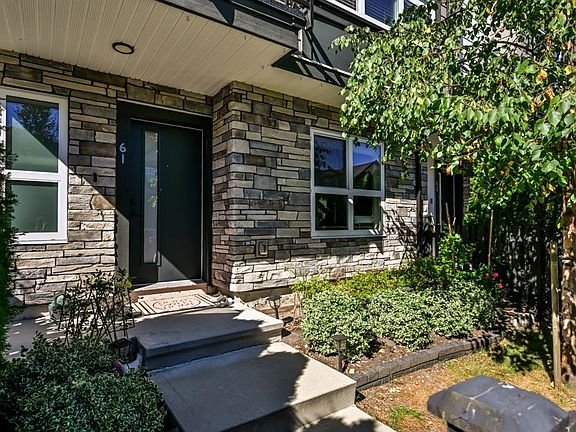 4th image of 19255 Aloha Dr #61