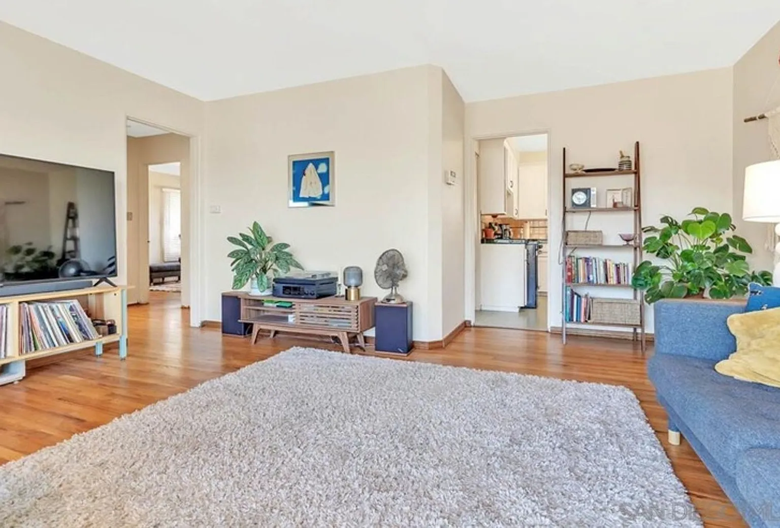 Charming Cottage in College East - Available Now — Photo 4