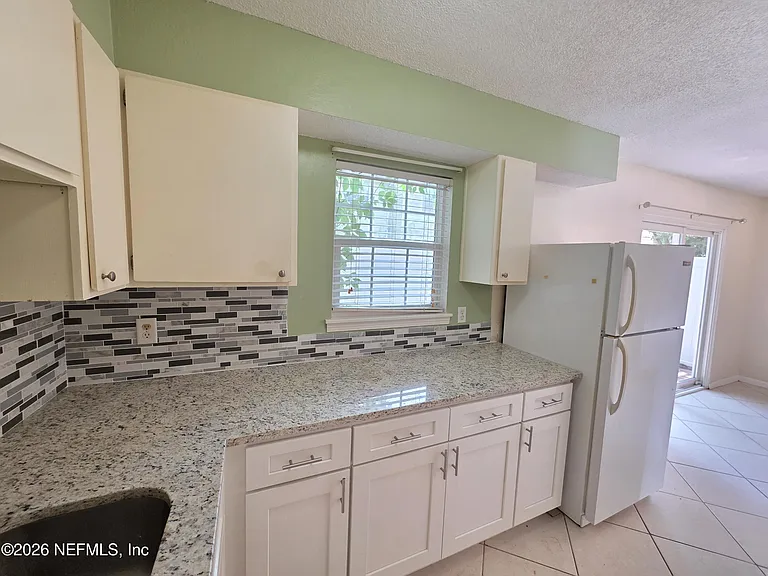 227 Kettering Ct — Photo 11