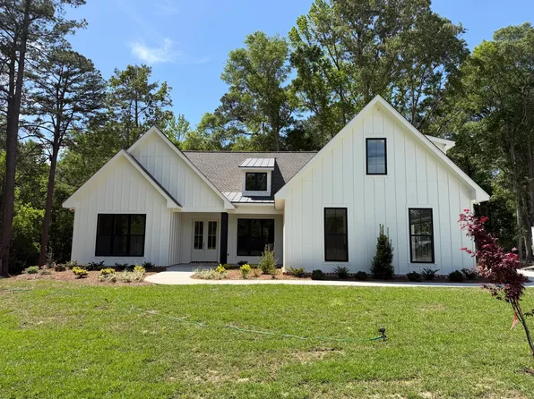 39 Forest Barnes, Petal, MS 39465