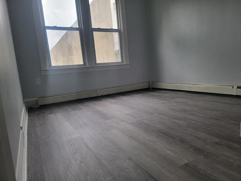 291 Cator Ave #3 — Photo 10