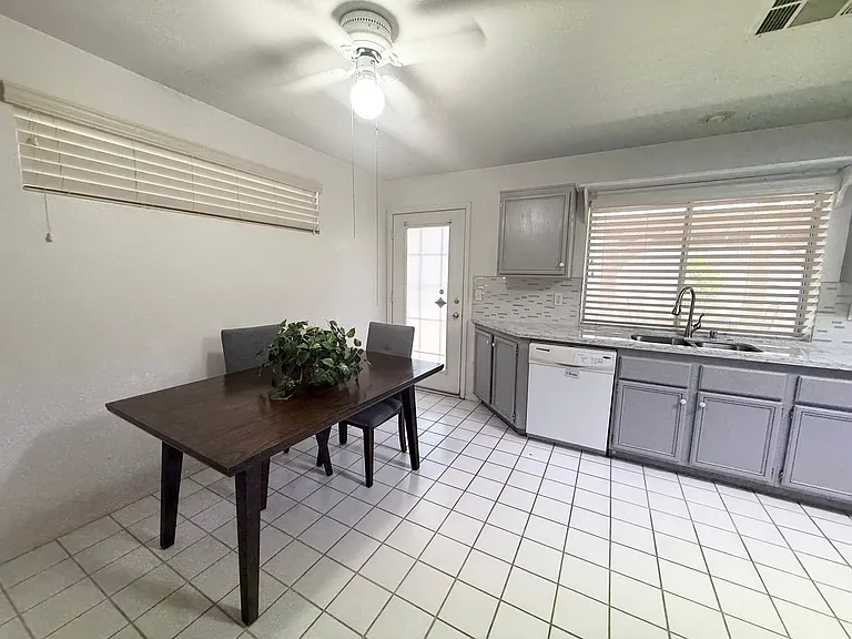 1778 Blue Ribbon Dr — Photo 5
