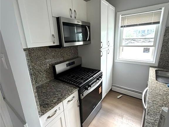 5th image of 73 Arch St