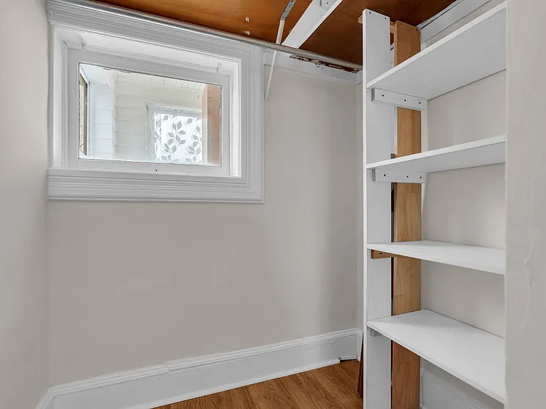 199 Hayward Pl #B — Photo 15