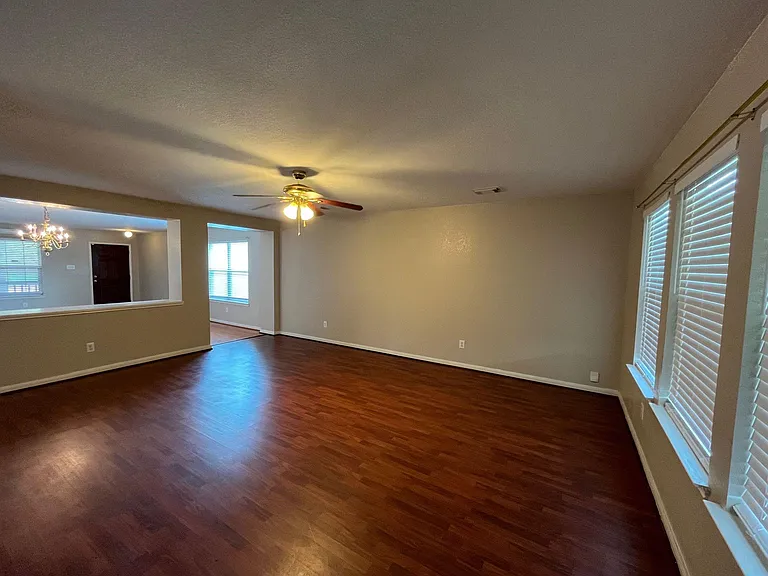 15202 Lynford Crest Dr — Photo 27