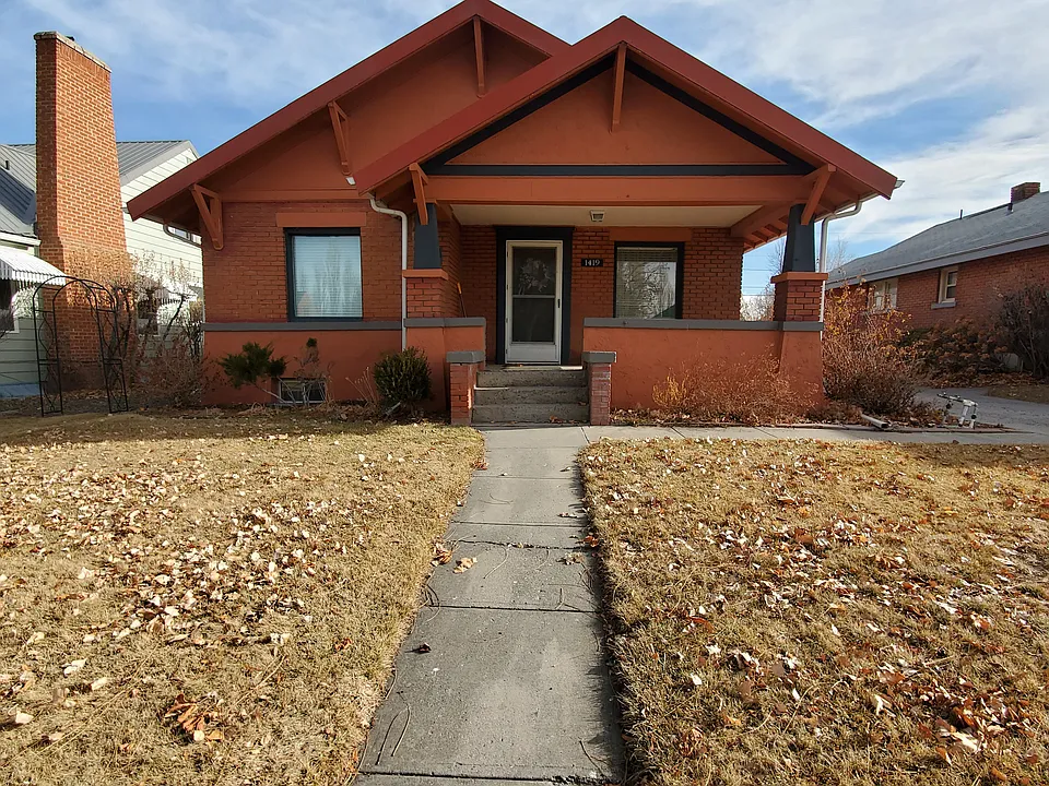 1419 Burton Ave
