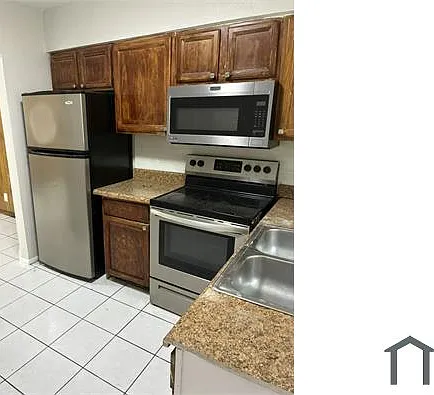 1329 NW 8th Ave — Photo 9