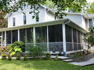 105 E Poplar Ave, Carrboro, NC 27510