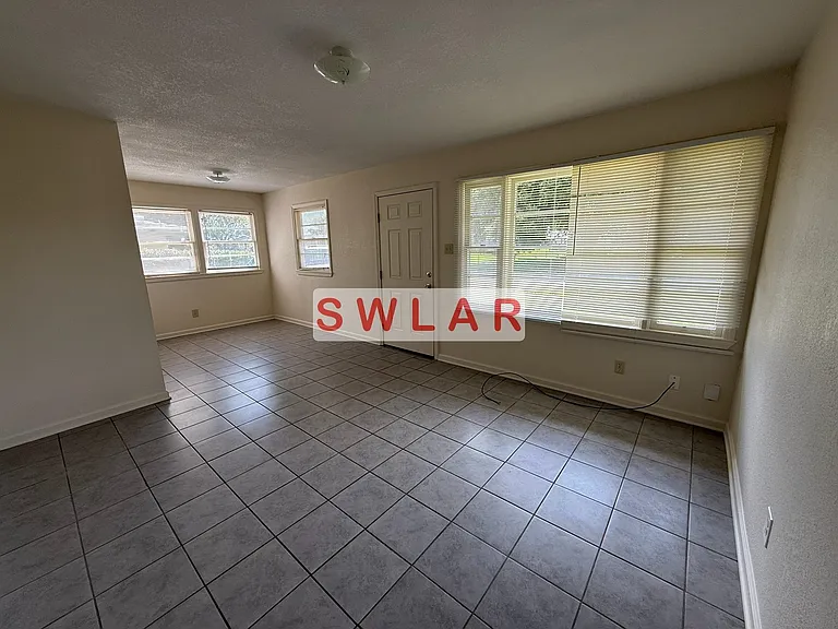 3542 Monroe St — Photo 4