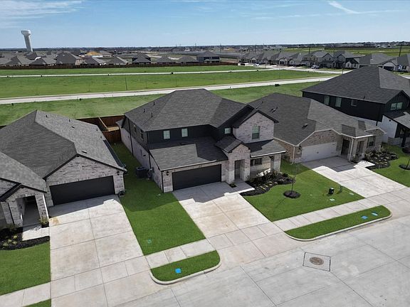 3rd image of 3315 Pat Mayse Dr