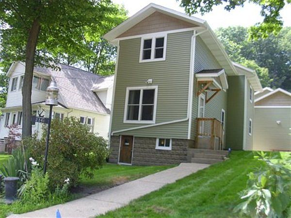 1st image of 2341 Fern Walk