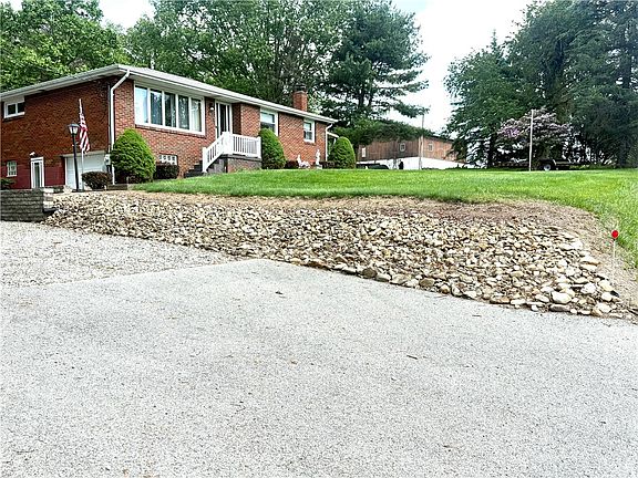 2nd image of 151 Huntingdon Rd