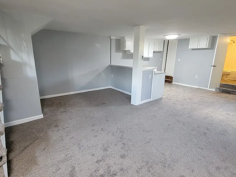 205 Carbaugh Dr — Photo 2