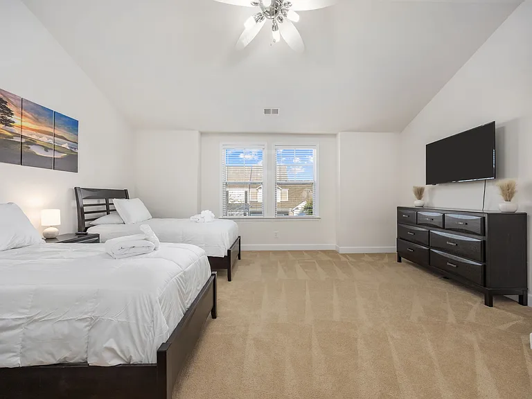 6172 Catalina Dr #911 — Photo 35