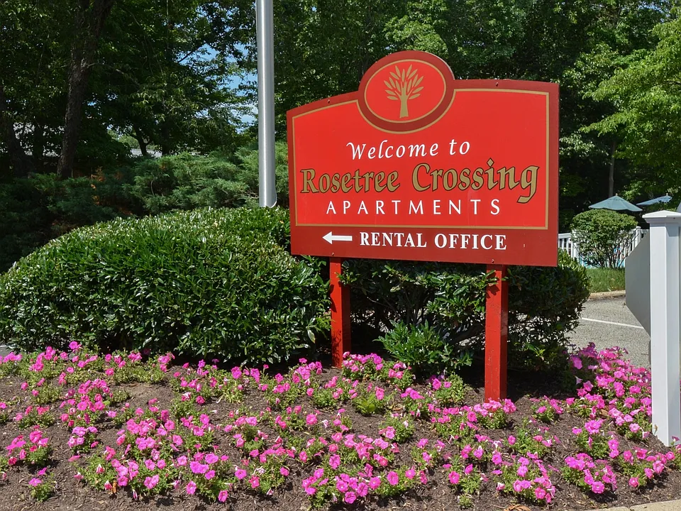 Rosetree Crossing Apartments