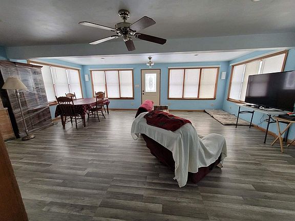 3rd image of 39486 N Oak Ave
