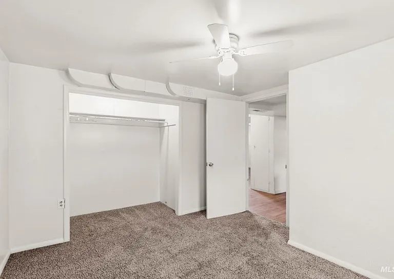 303 W Hazel St #303 — Photo 9