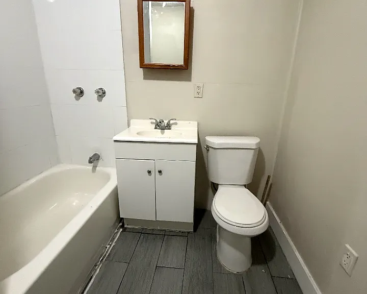 234-236 Renner Ave #3L — Photo 2