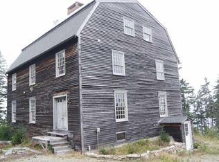 10 McEachrons Point Rd, Frenchboro, ME 04635