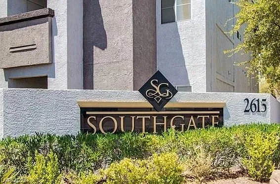 1 bed, 1.0 bath, 711 sqft, $1,195 — Photo 1
