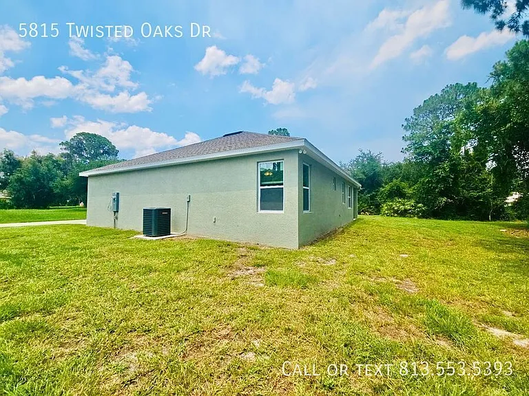 5815 Twisted Oaks Dr — Photo 4