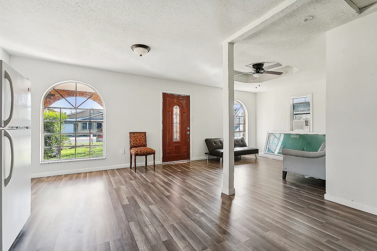 3 bed, 1040 sqft, $1,700 — Photo 3