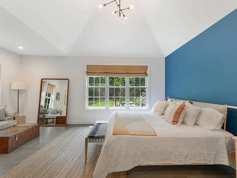 340 Wainscott Harbor Rd — Photo 16