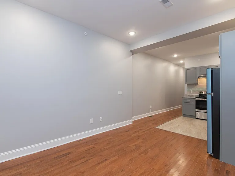 1021 W Dauphin St #1 — Photo 2