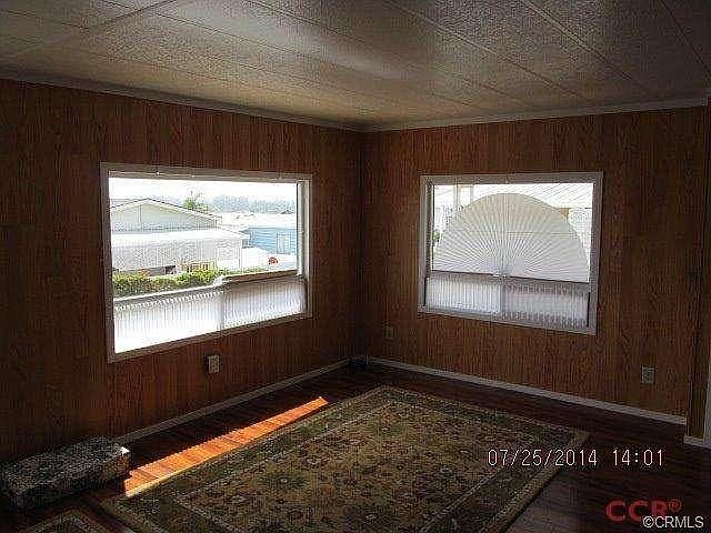 2nd image of 804 Farnsworth Dr