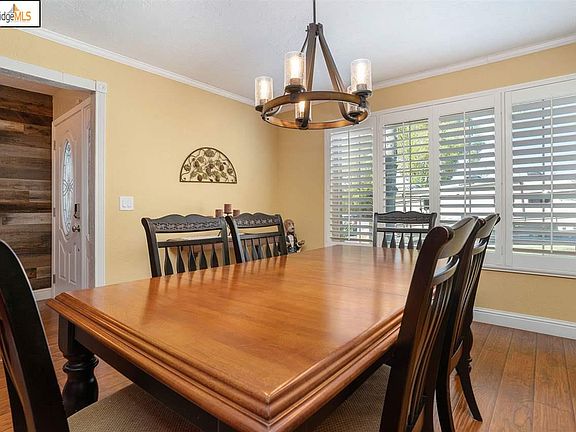 4th image of 2320 Silver Creek Cir