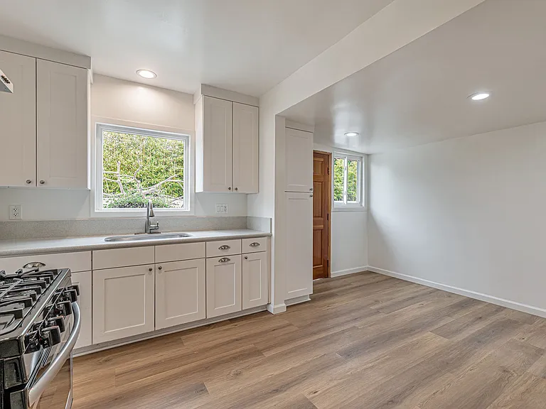 12856 Rubens Ave — Photo 10