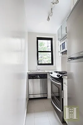 Rented by Halstead Real Estate | media 7