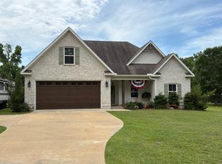 1180 Skipper Rd, Dothan, AL 36301