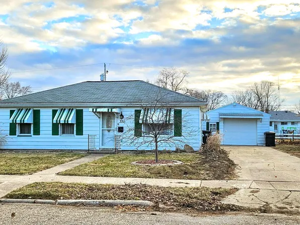 355 Iris Ct, Canton, IL 61520