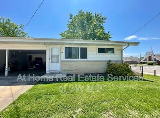 114 E Anderson St, Republic, MO 65738