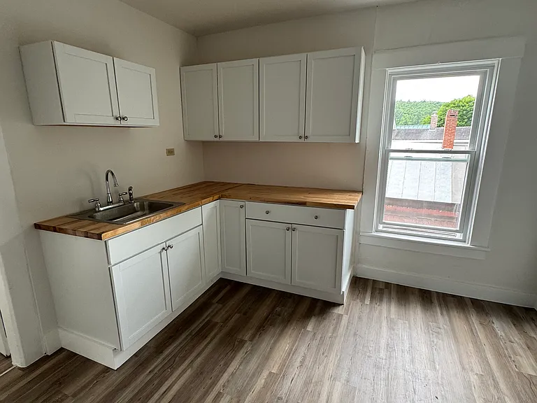 20 Mechanic St #4 — Photo 12