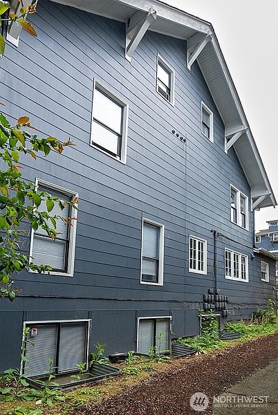 5th image of 5201 19th Avenue NE