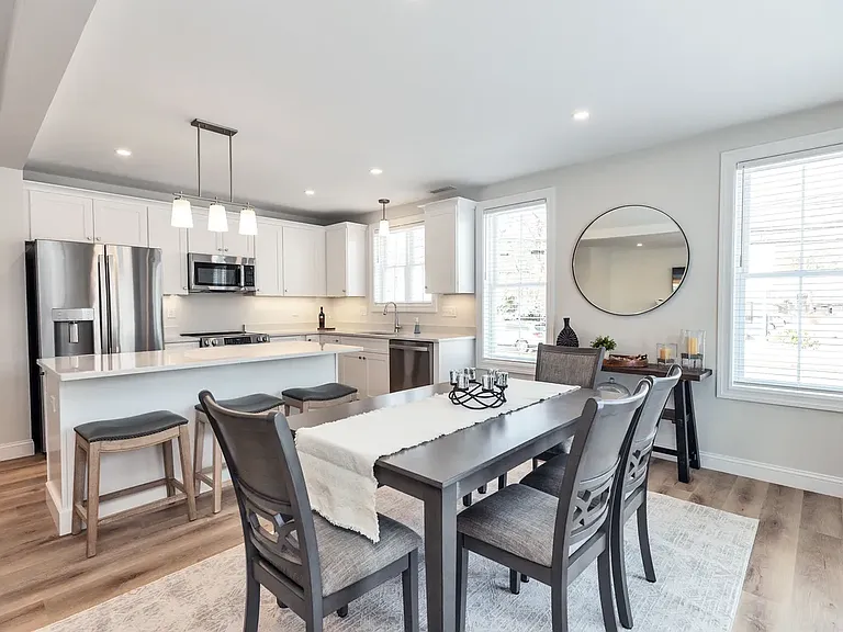 17 Woodmans Ln — Photo 15