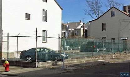 2nd image of 157 Beech St